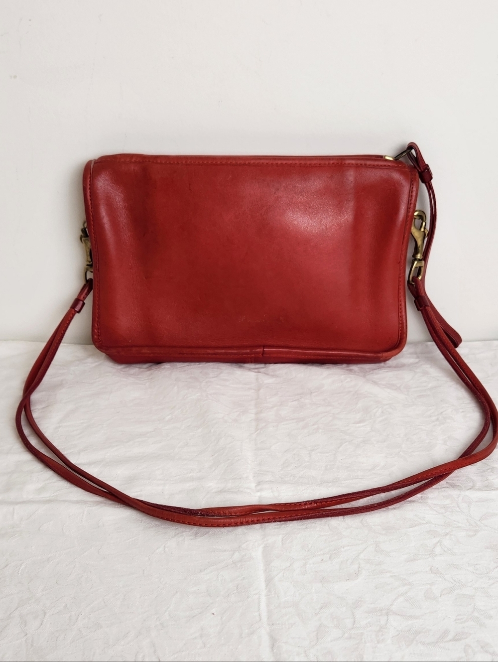 Vintage 70s Coach Red Leather Purse - Picture 4 of 16